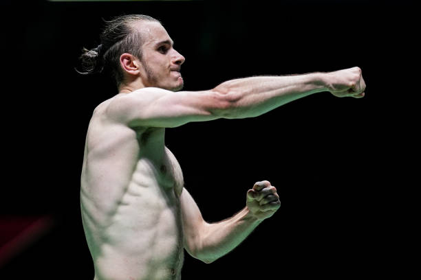 羽毛球规则全解析!单打、双打打法技巧视频教程