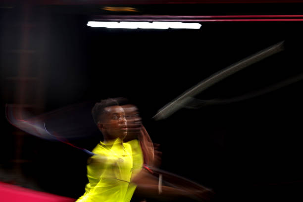 羽毛球正手、反手标准姿势详解,提升击球精准度