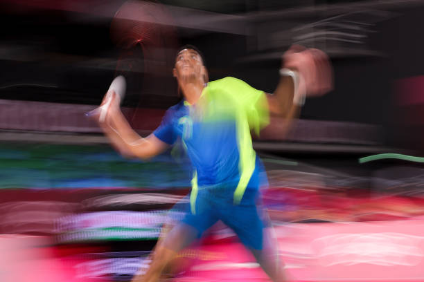 羽毛球发球人员站位图解:单打与双打的区别