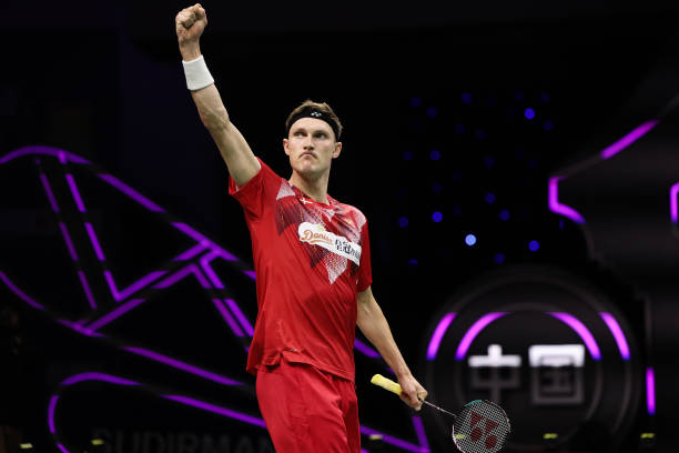 羽毛球场地的长宽要求：训练和比赛的区别