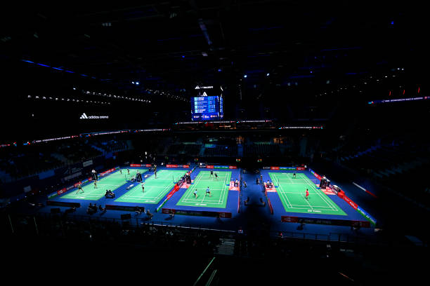 羽毛球单打站位与战术：如何掌控全场节奏