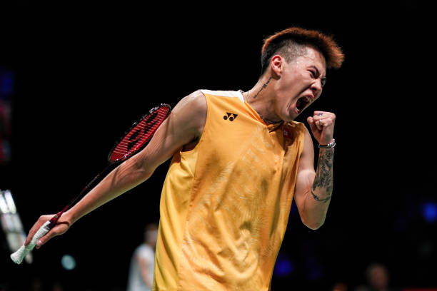 小学数学题解析:如何计算羽毛球场面积?