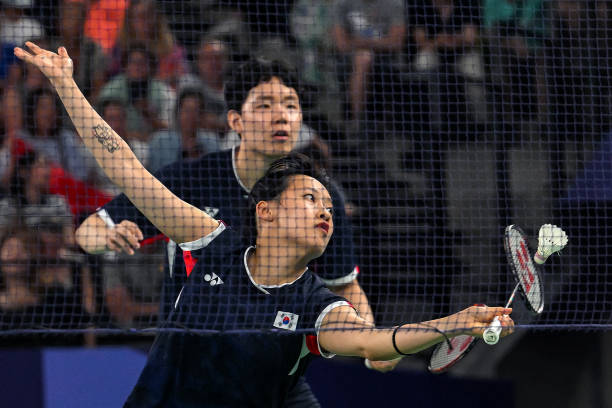 羽毛球拍选购指南:百元级和千元级到底差在哪?