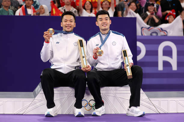 如何为孩子挑选合适的羽毛球拍?轻便耐用是重点