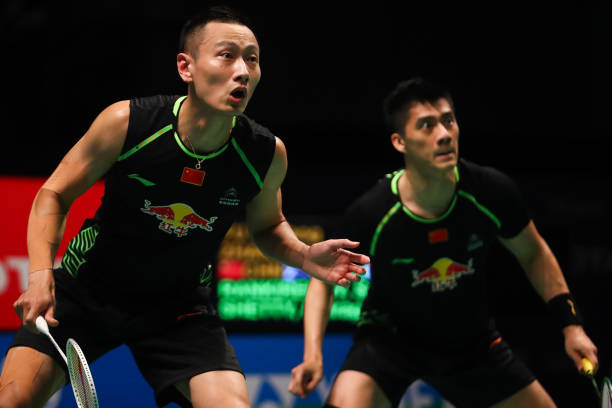 羽毛球鱼跃是什么意思?业余选手也能学会吗?