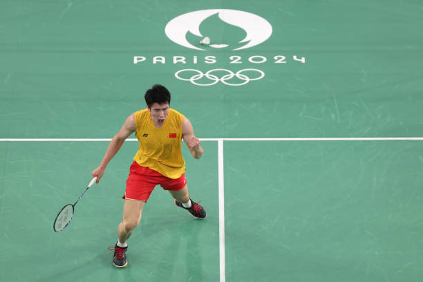 羽毛球基本功训练：动作示范图与常见错误纠正