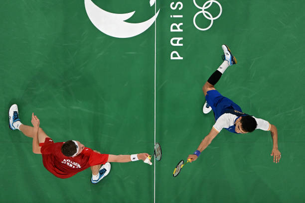 羽毛球发球区划分图解:别再站错位置了!