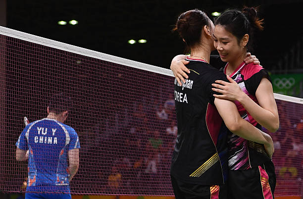 羽毛球场地面积详解:从线宽到缓冲区全解析