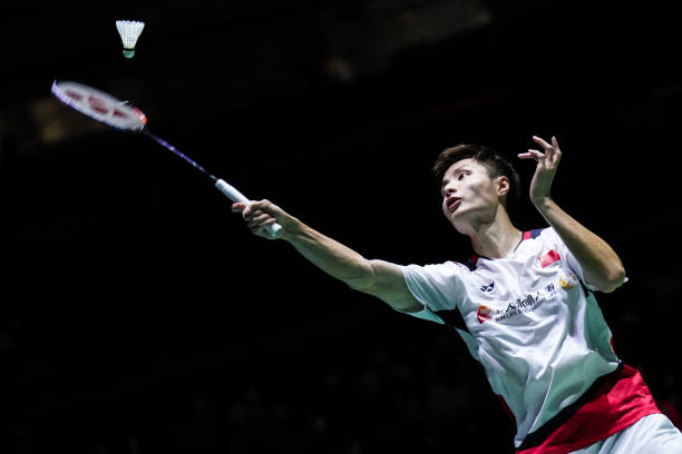 单打发球区域比双打窄?羽毛球规则深度解析