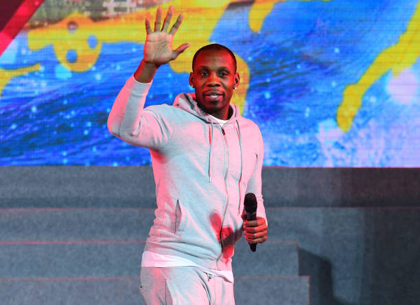 埃尔文约翰逊对阵拉里伯德：篮球史上最精彩的个人对决