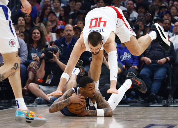 防守技巧:避开阻挡犯规的六个实用建议