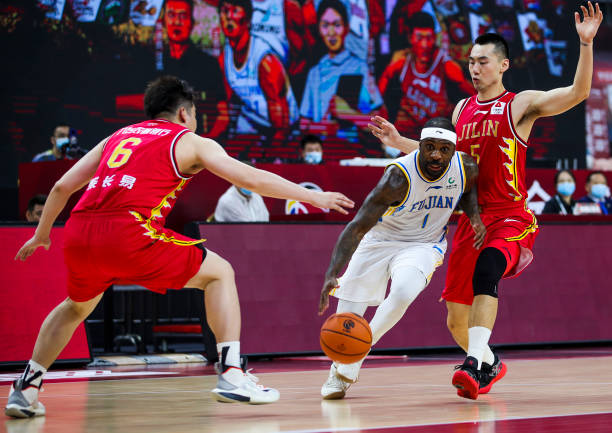 雄鹿队字母哥连续三场三双,刷新个人纪录