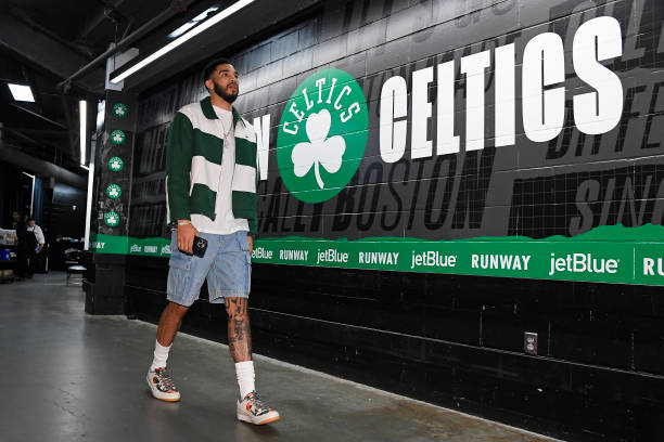 从乔丹到詹姆斯:回顾NBA官方评选的50大巨星