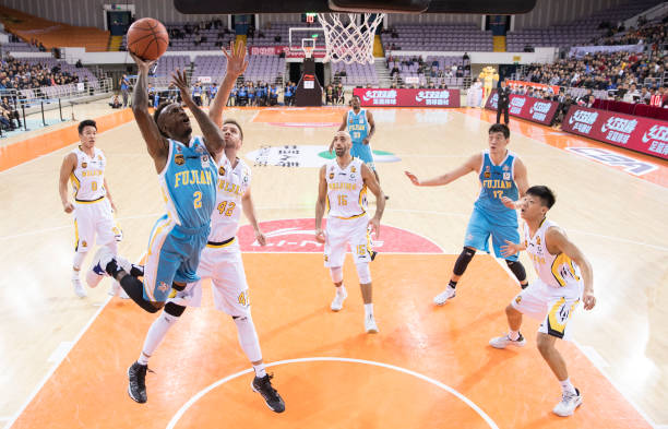 东部排名风云变幻,雄鹿能否守住榜首?