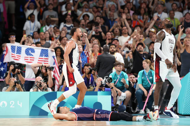 三步上篮实战应用：结合运球与上篮技巧的教学视频