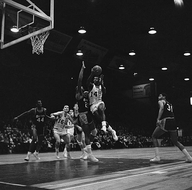 篮板球争夺:球队实力与战术执行力的体现