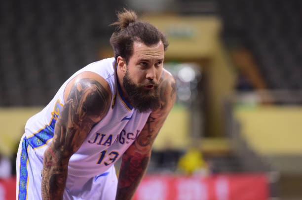 三分球定乾坤:记最惊心动魄的一场比赛