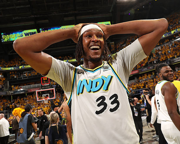 揭秘库里的投篮秘诀:手部动作与发力技巧详解