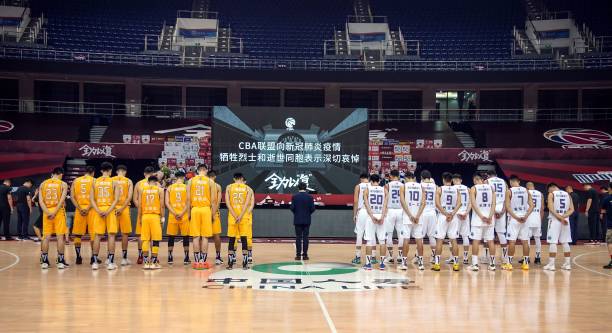 初学者必看:篮球阻挡犯规的判定与避免方法