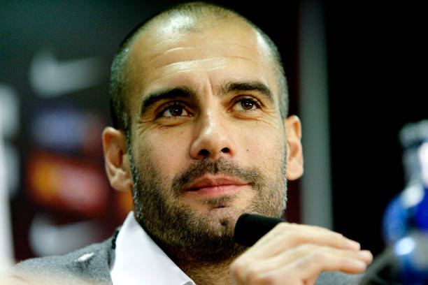 回顾黄金岁月：贝克汉姆标志性鸡冠头造型盘点