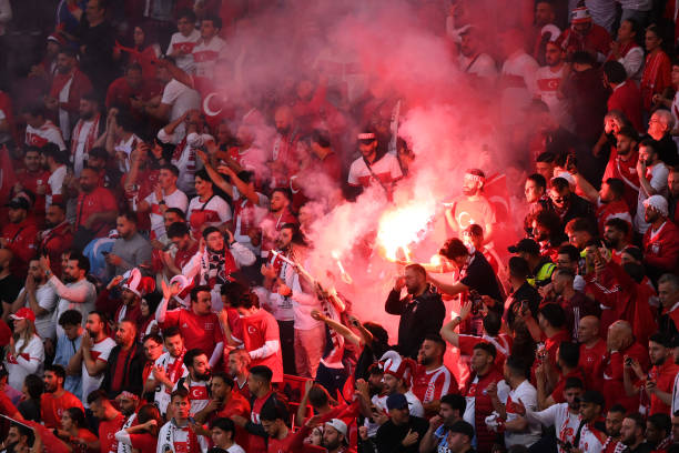 捷克VS英格兰:谁在欧足联国家排名中更占优势?