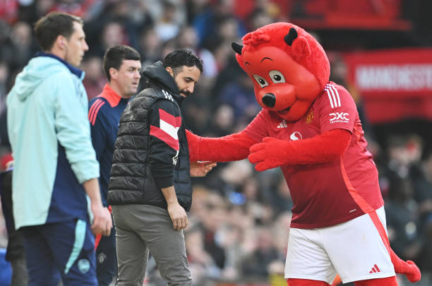 阿迪达斯2016年欧冠比赛用球：为决赛而生