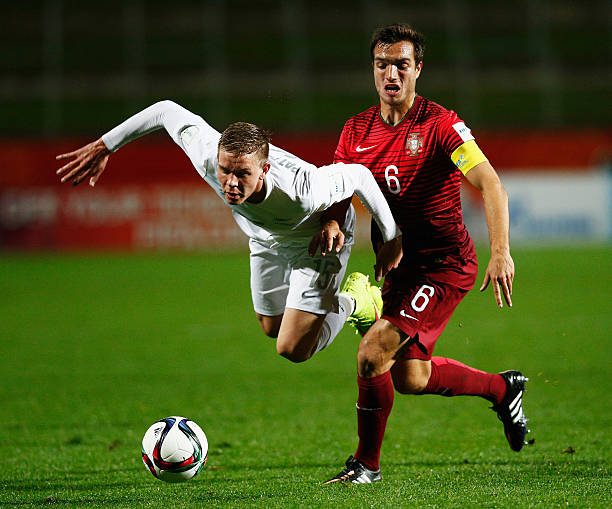 强调是特定一代球员共同创造的辉煌成绩