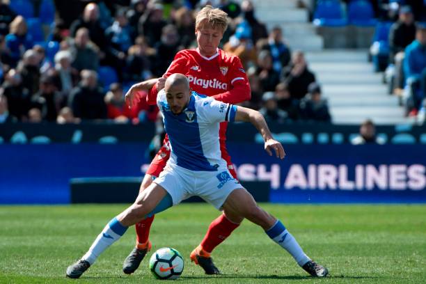 范巴斯滕的进球效率:场均7球的传奇射手数据揭秘