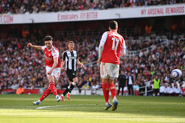 D组死亡之组焦点战:穆氏皇马与曼奇尼的曼城上演进球大战