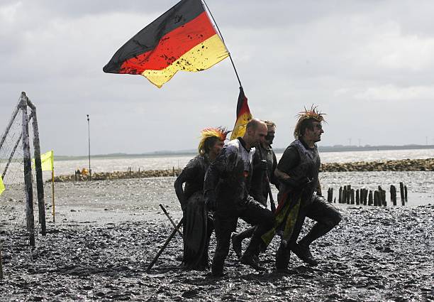 捷报足球旧版比分珍藏版:球迷必备的历史资料手册