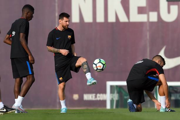 裁判视角:解析门将开球时的越位判罚标准