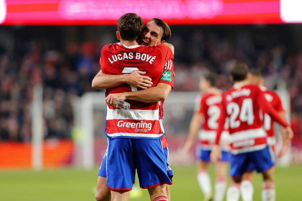 一脚定乾坤：回顾足球史上射门技术的里程碑式变革