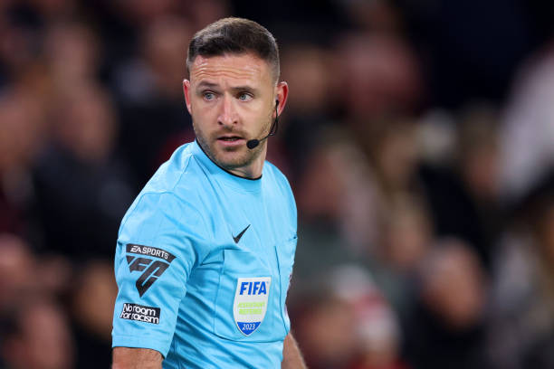 德甲赛季末排名预测:基于数据与表现的分析