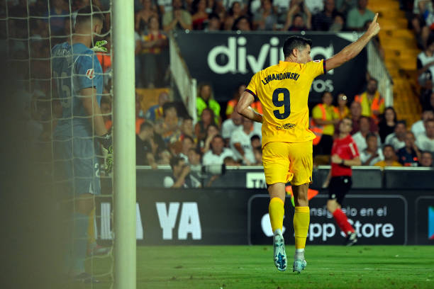 从金色轰炸机到德国足球传奇:克林斯曼的绰号故事