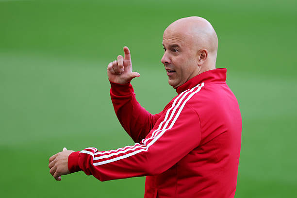 广州足球场设施使用费：附加服务及设备租赁费用