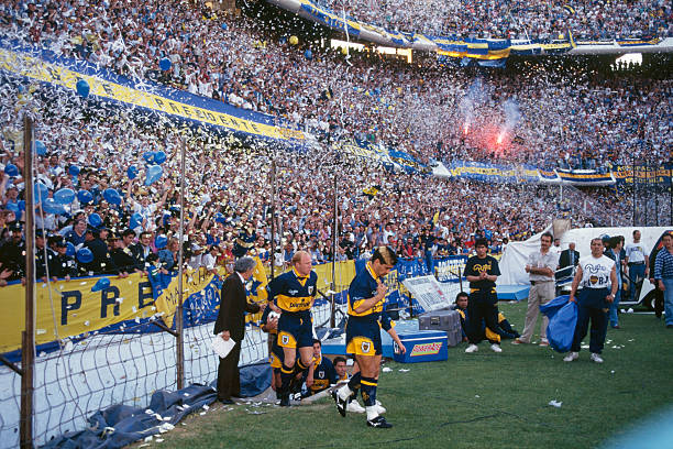 世界足坛巅峰之争:哪些国家队曾位居FIFA榜首?