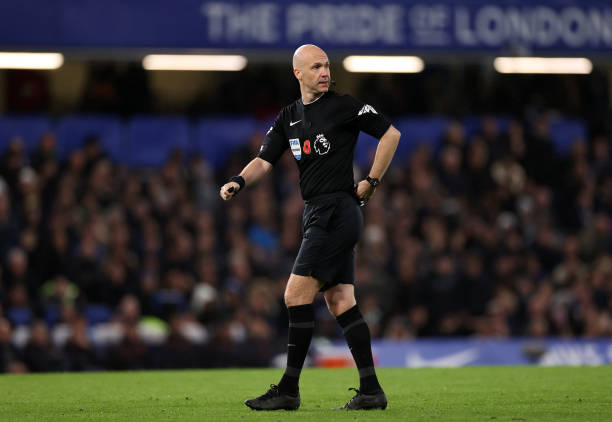 帕尔默跻身射手榜前十,英超新星崭露头角