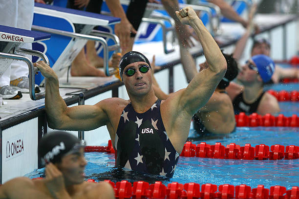 游泳转身方法视频教学：提高你的转身效率