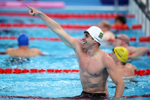 腰间盘突出患者必看:游泳的益处与潜在风险