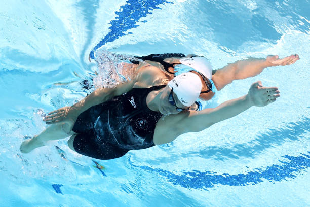 游泳梦境的性别视角:女性梦到游泳的特殊意义