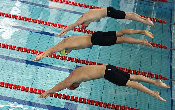 小学生游泳锦标赛报名指南:每人最多可报几个项目?