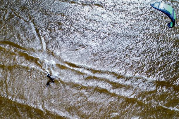 学历低能考游泳教练证吗？条件与途径解析