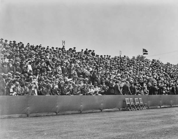 郑赛赛法网首轮不敌对手，赛后采访坦言还需提升