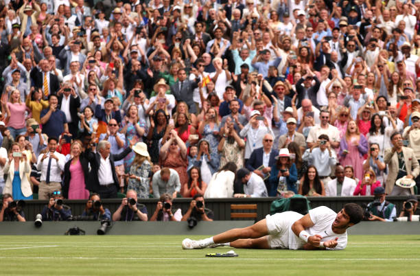 辛纳澳网封王!意大利新星首夺大满贯创历史