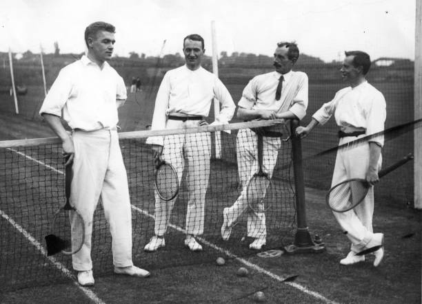 从新手到高手：接网球的全阶段指南