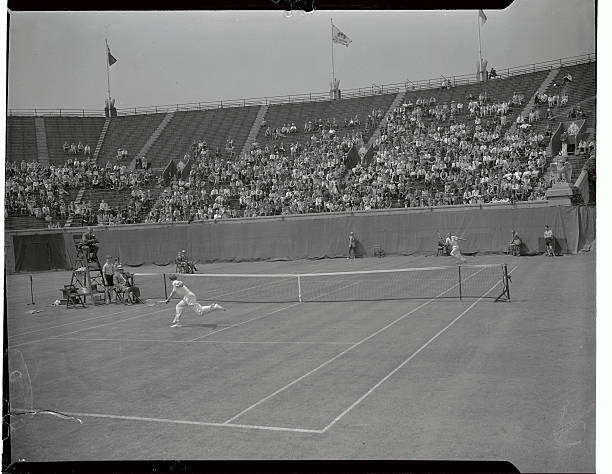 拉夫拉蒂诺娃的经典比赛回顾：那些改变网球历史的瞬间