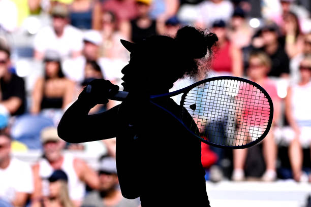 网球场尺寸图纸中的边线与底线规范