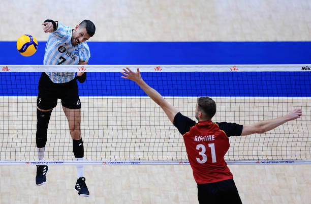 冯坤MVP荣誉盘点:职业生涯的高光时刻