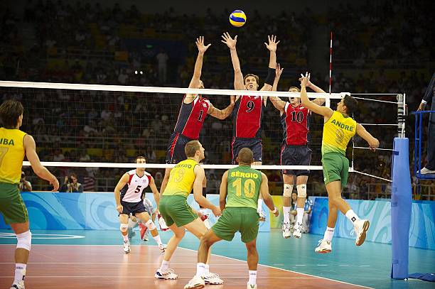 对墙训练:排球运动员必备的日常练习项目