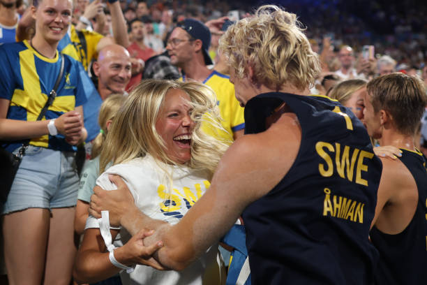 排球必备!掌握这几种标准手势,提升比赛表现